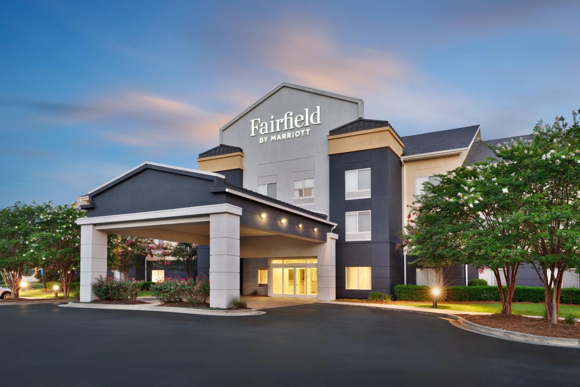 Fairfield Inn & Suites By Marriott Олбани Экстерьер фото